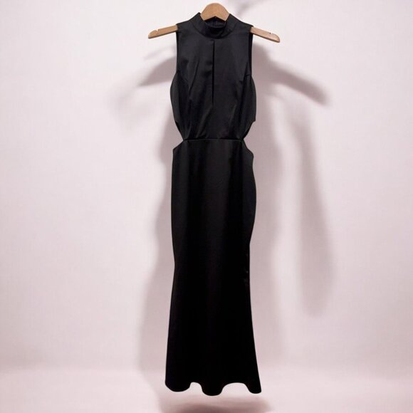 Elliatt Dresses & Skirts - NWT Elliatt Societies Satin Midi Dress